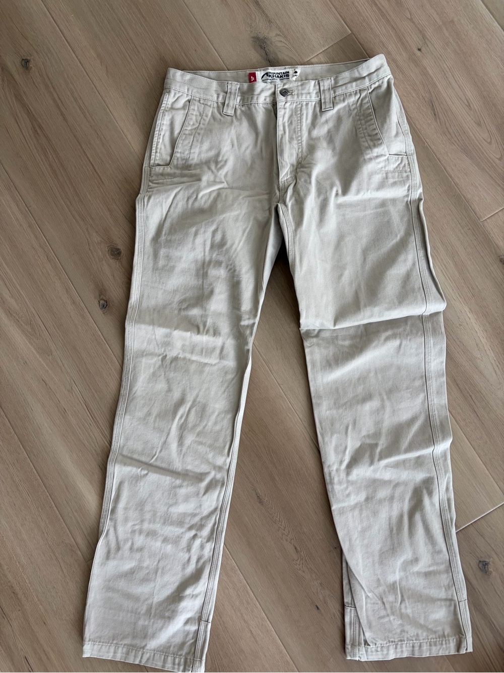 Mountain Khakis Men's Light Beige Straight Chinos Size 33x32
